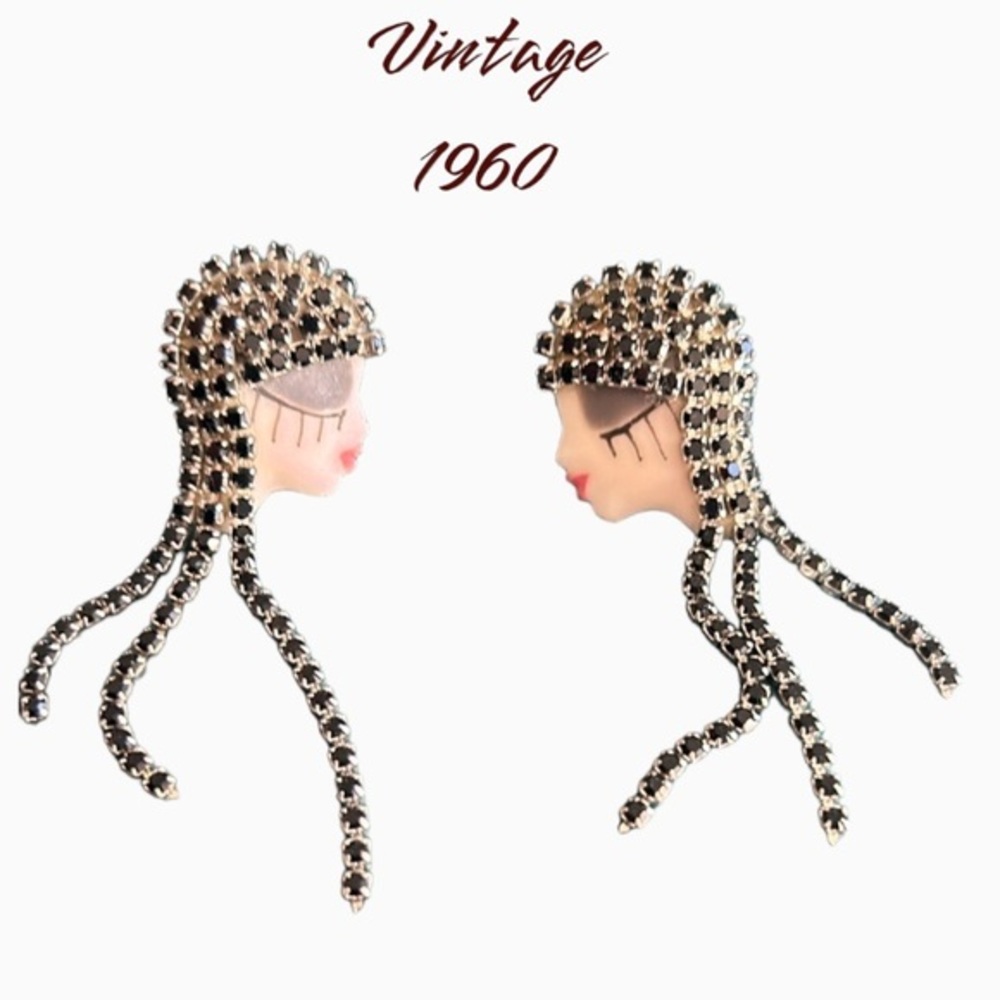 Vintage -Antique-Retro 1960’s Beatriz signed Flapper Earings